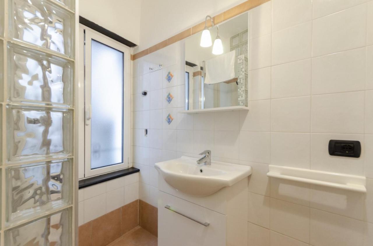 Joivy Warm Family Flat For 9, Near Porto Antico Apartment Genoa Ngoại thất bức ảnh
